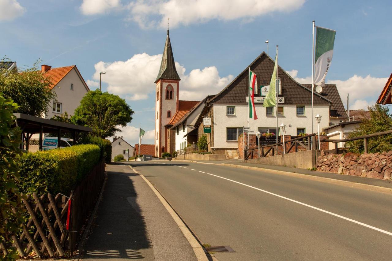 Hotel Landgasthof Hoelzer Fröndenberg Екстериор снимка